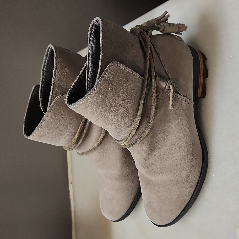 Sorel grey ankle booties